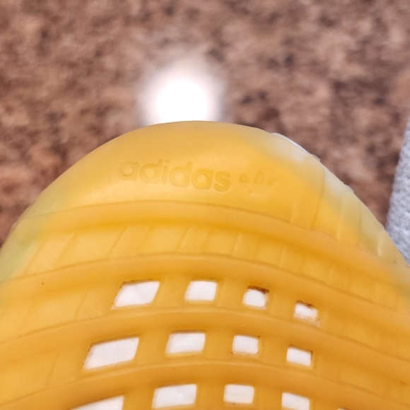 ADIDAS Yeezy Boost GUC - White/Cream/Gray - Size 7 - Picture 9 of 11